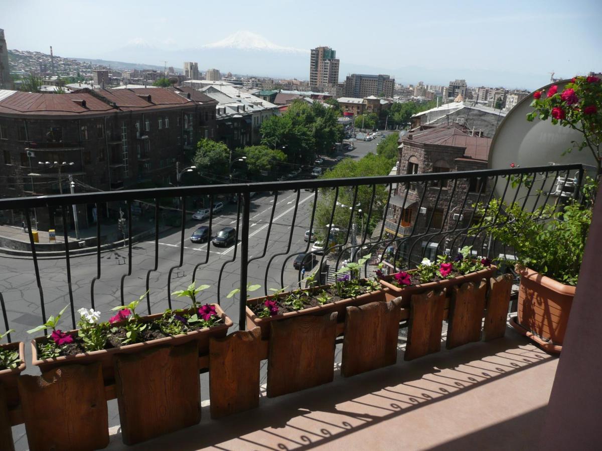 Yerevan-Sky With Terrace Extérieur photo