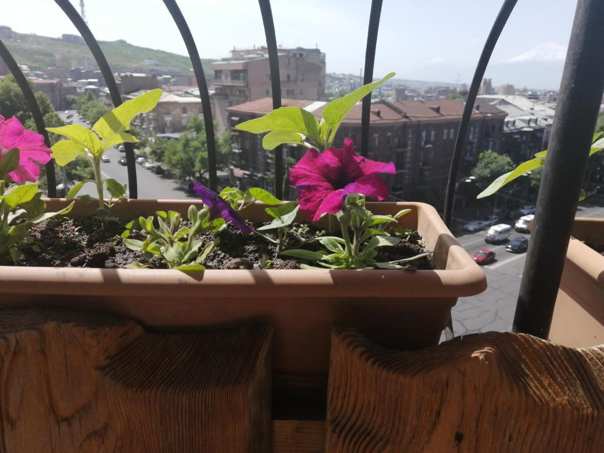 Yerevan-Sky With Terrace Extérieur photo