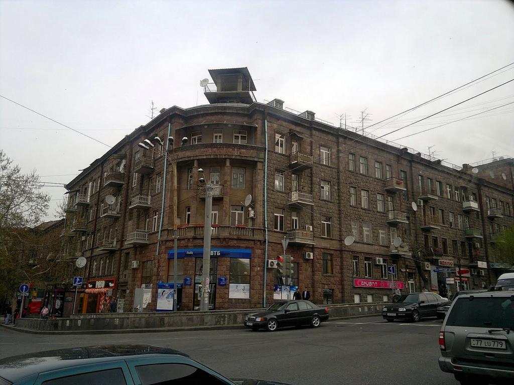Yerevan-Sky With Terrace Extérieur photo
